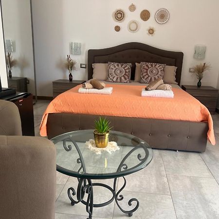 Le residenze del mare Affittacamere La Caletta Esterno foto